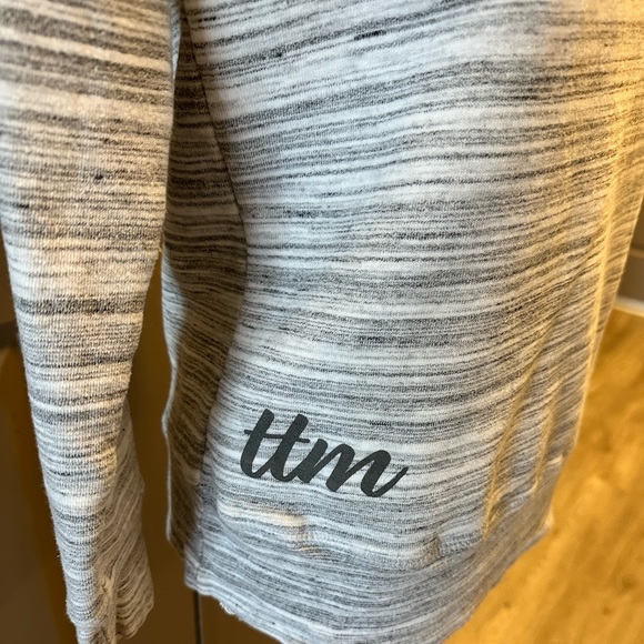 Things That Matter Sweater - Picture 5 of 5